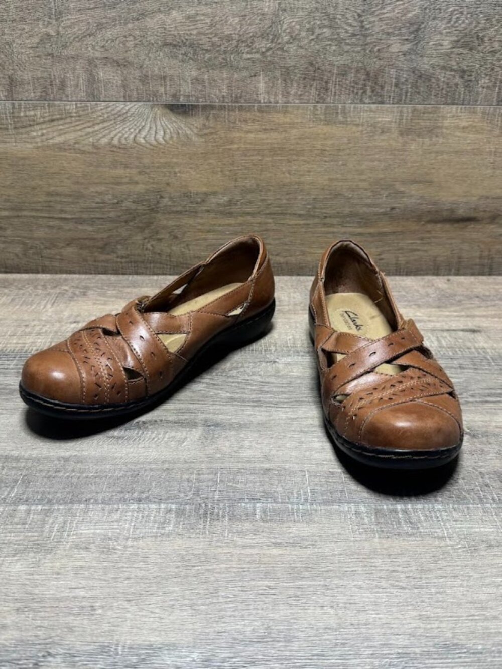 Clarks Ashland Spin Brown Leather Loafers Women's Size 8